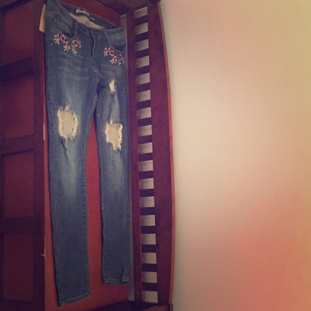 Brand new jeans. Size 13 (juniors). Tags still on.